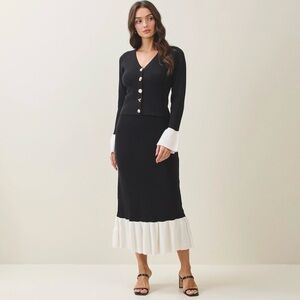 Chic Contrast Knit 2-Piece Skirt Set Gold Buttons Size Small